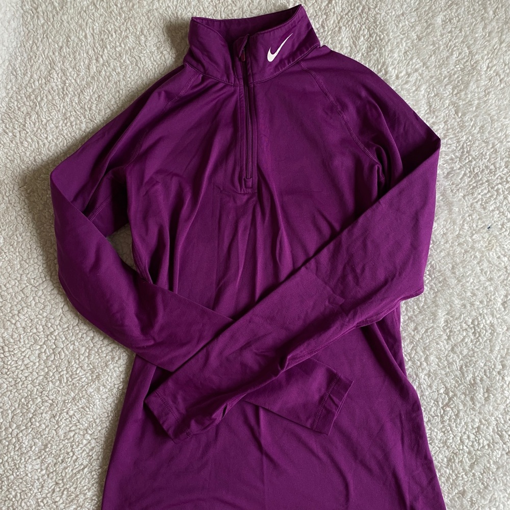 Nike pro thermal sweatshirt size M